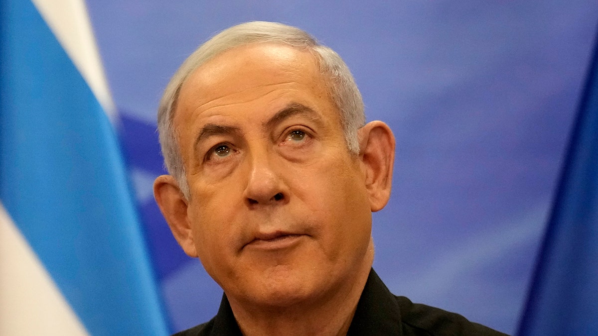 Israeli Cabinet Deciding On Gaza Invasion Timing, Netanyahu Says ...