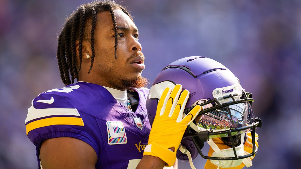 Vikings’ Justin Jefferson To Hit IR After Suffering Injury Vs Chiefs ...