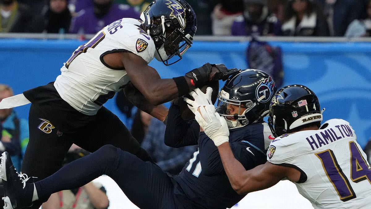 Kyle Hamilton’s Ejection Leaves Ravens Confused After Win: ‘That’s A ...