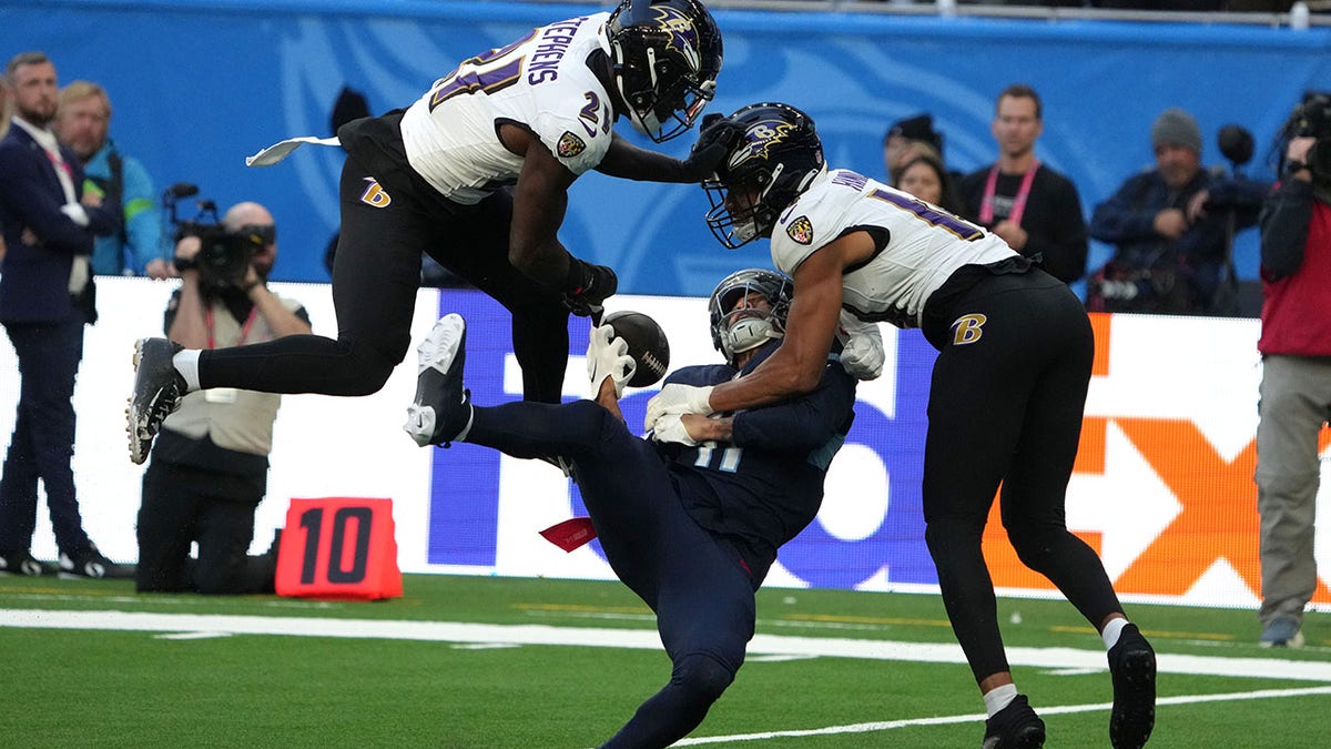 Baltimore Ravens WATCH: Kyle Hamilton Ejected After Big Hit - Sports  Illustrated Baltimore Ravens News, Analysis and More