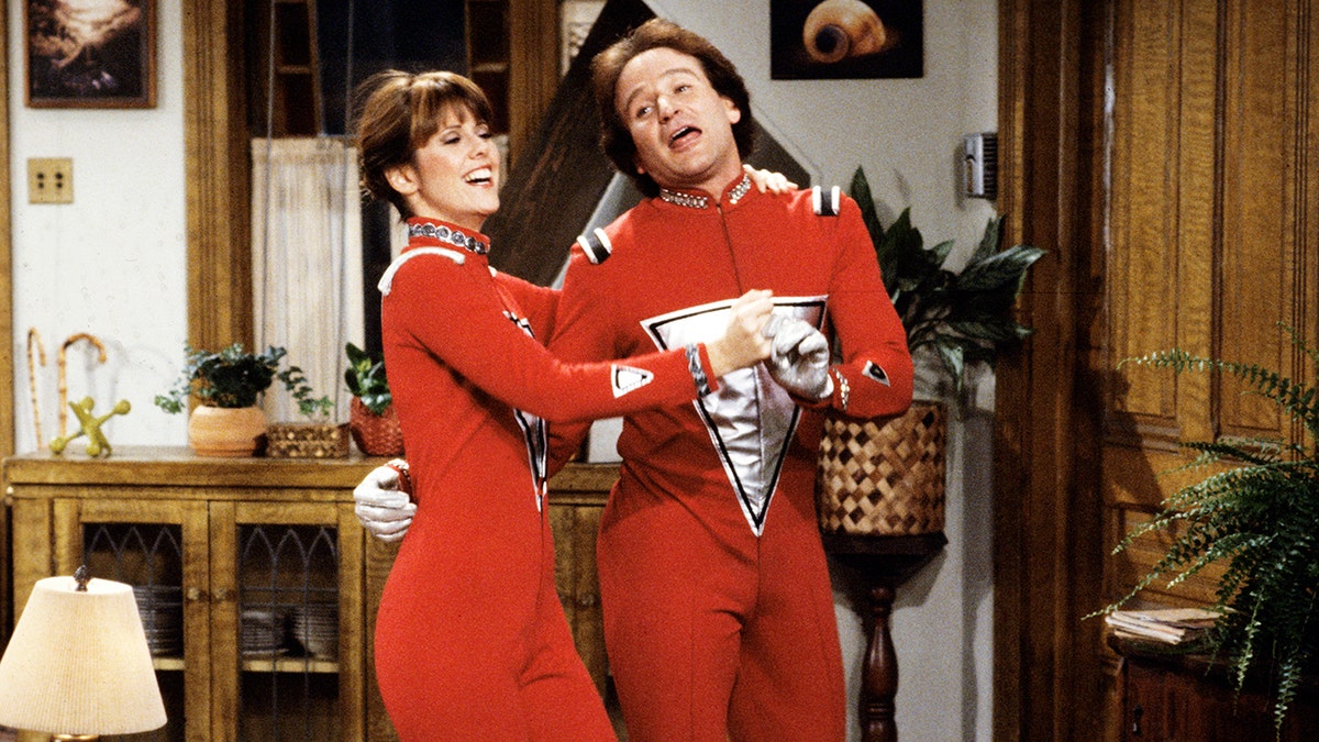 Robin Williams and co-star on Mork and Mindy
