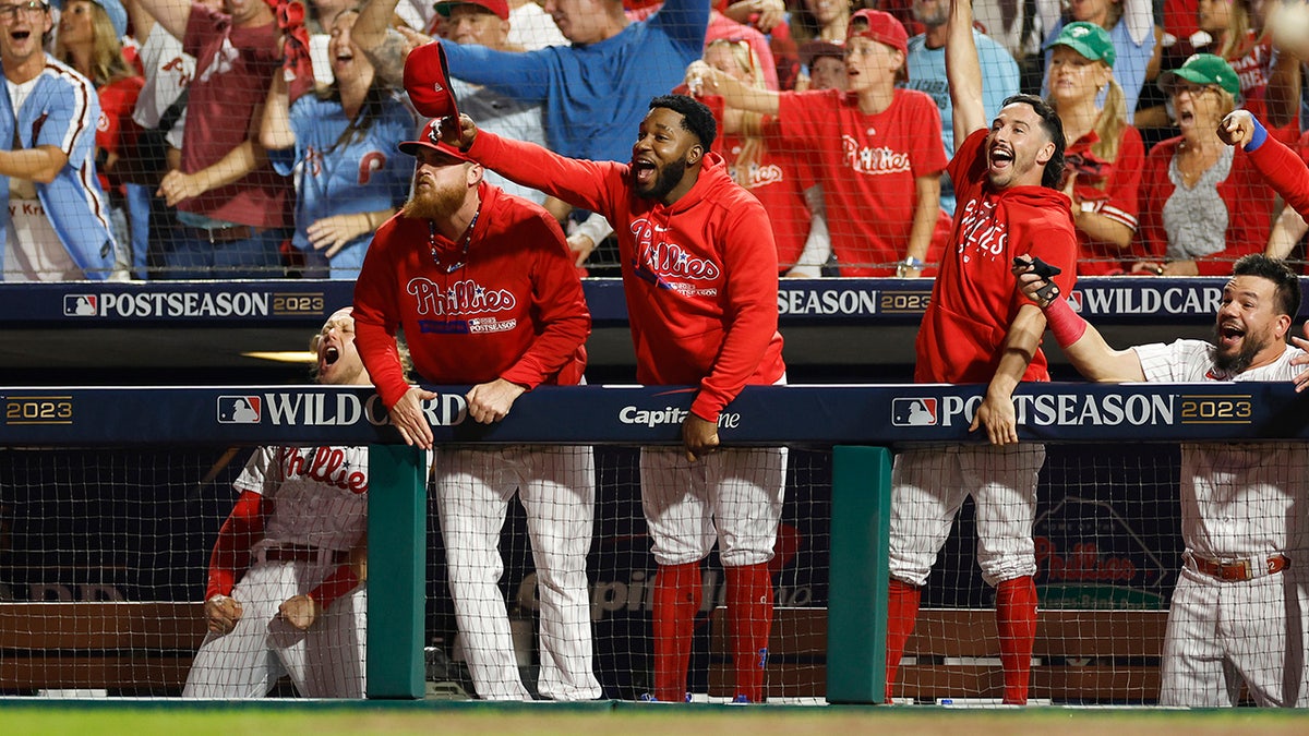 Phillies reacts to play in dugout