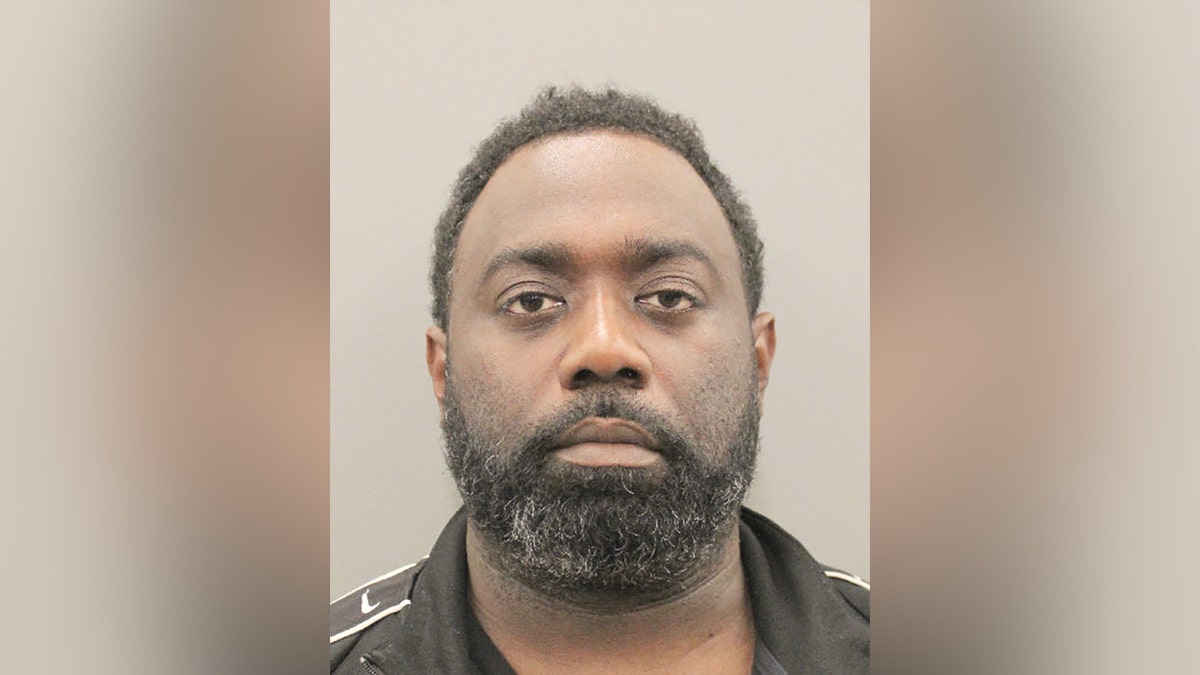 Robert L. Carter mugshot