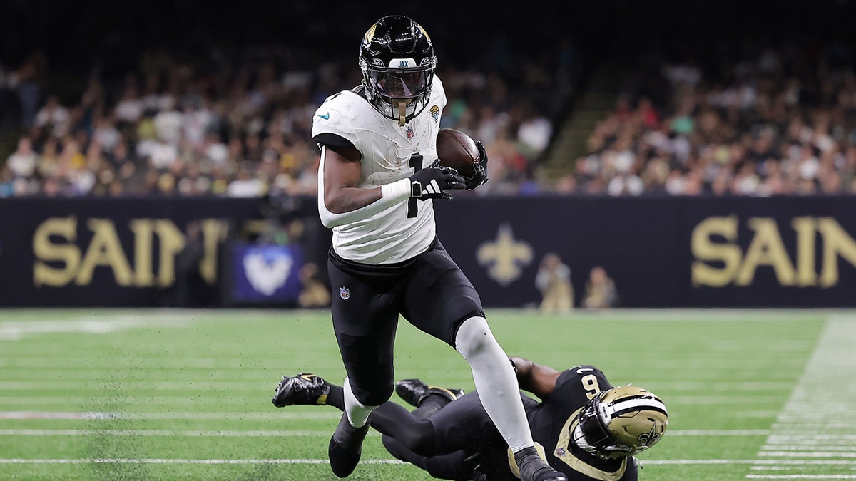 Jaguars Salvage Win Against Saints After Critical Touchdown Drop By New ...