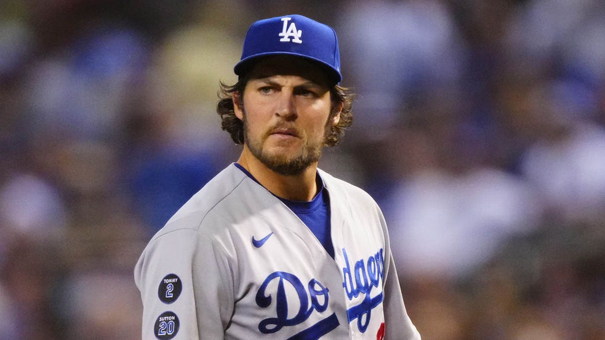 Los Angeles Dodgers pitcher Trevor Bauer vs Arizona Diamondbacks