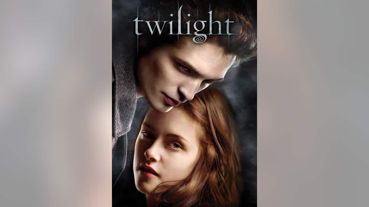 Twilight movie poster with Edward and Bella