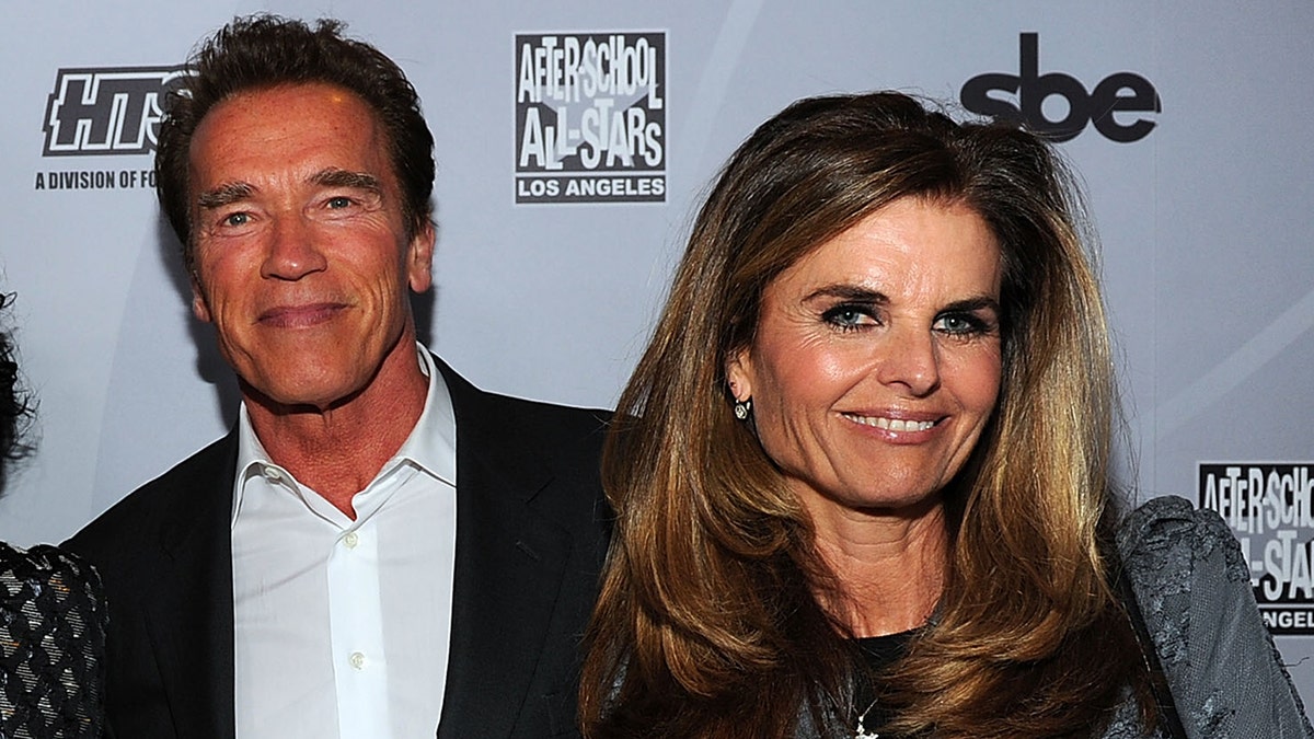 Arnold Schwarzeneggar e Maria Shriver no tapete vermelho
