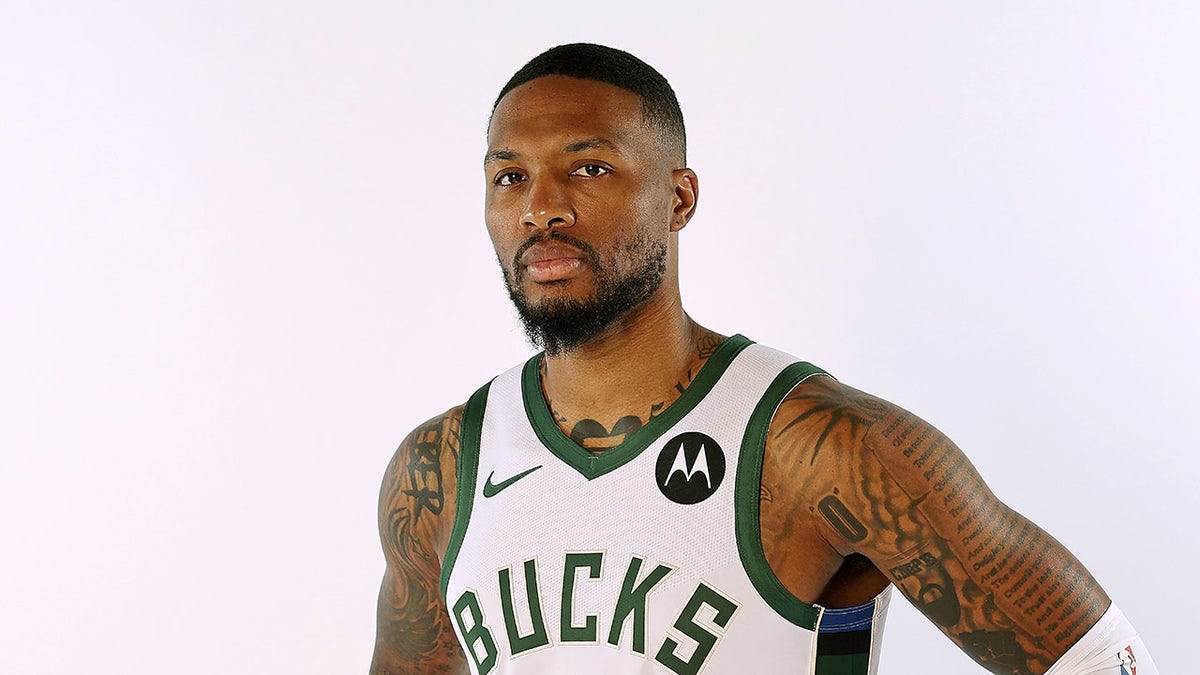 Damian Lillard Files For Divorce Shortly After Trade To Bucks: Report ...