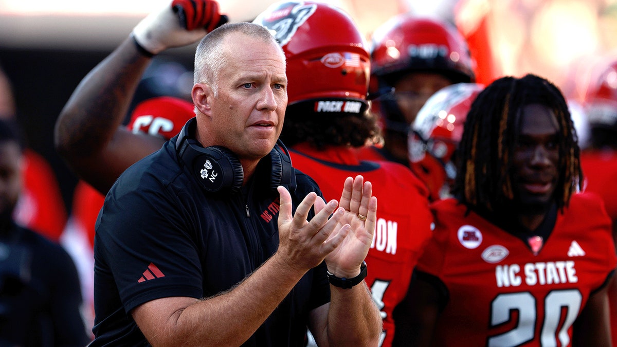 Dave Doeren on sideline