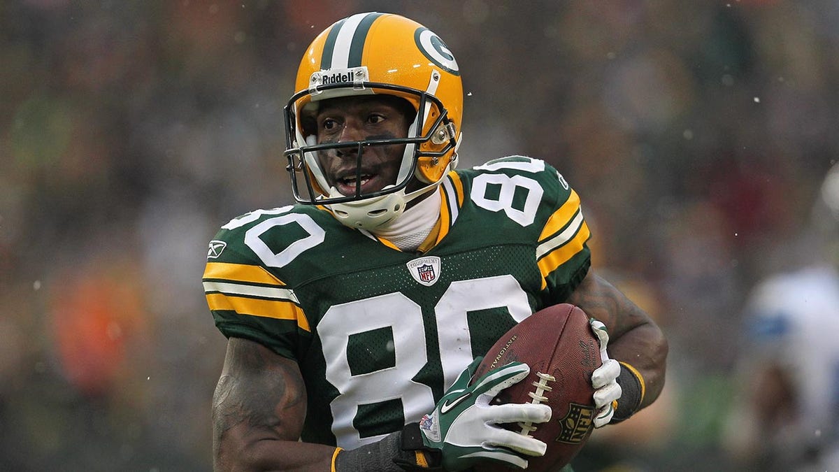 Donald Driver carries ball