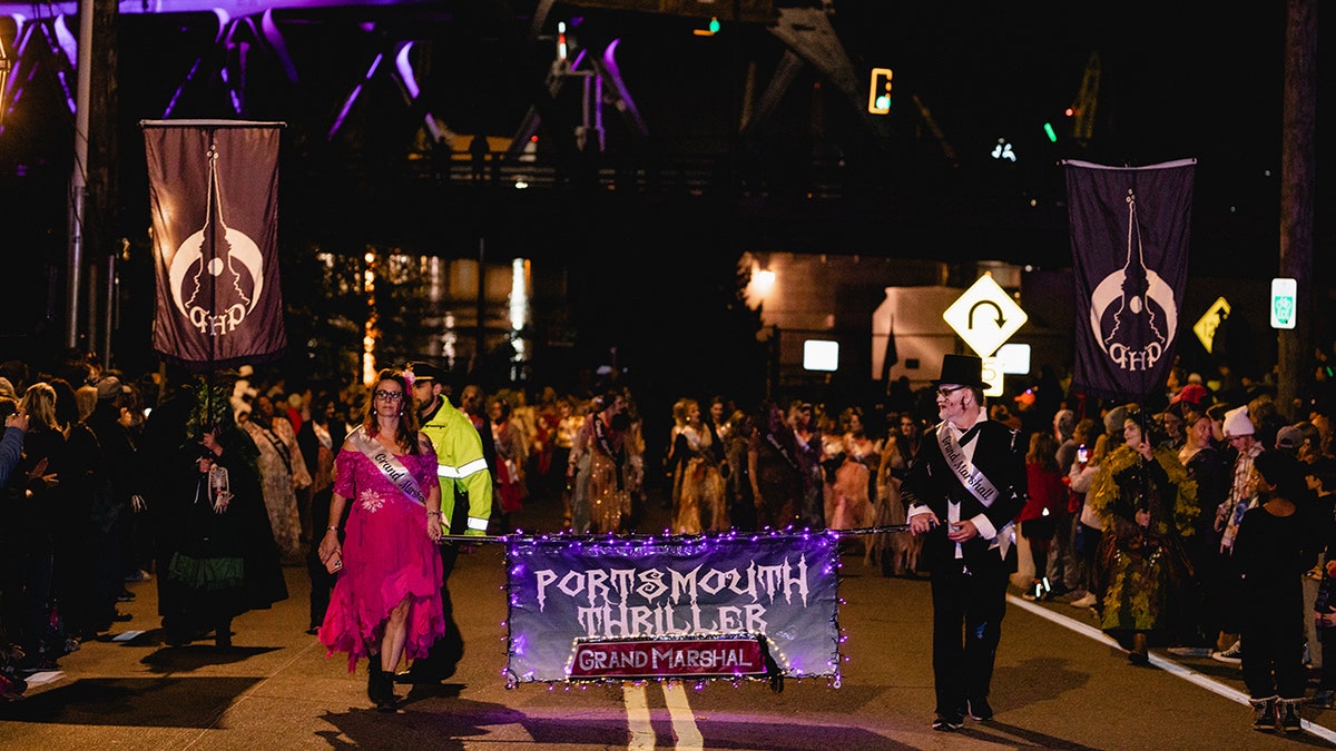 haunted mansion ghost costume Portsmouth Halloween Parade