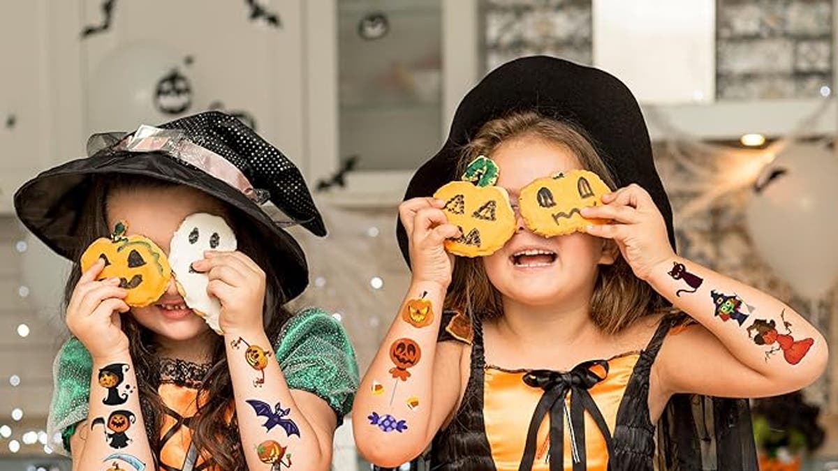 Amazon prime deals halloween costumes