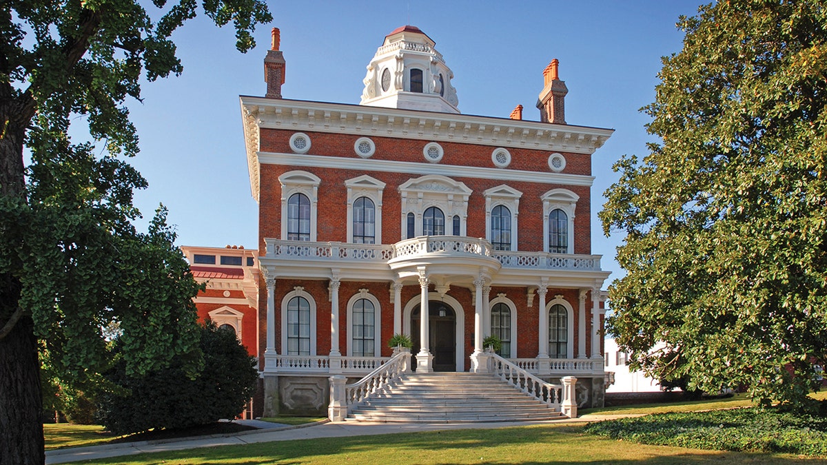 haunted mansion ghost costume Macon Hay House exterior