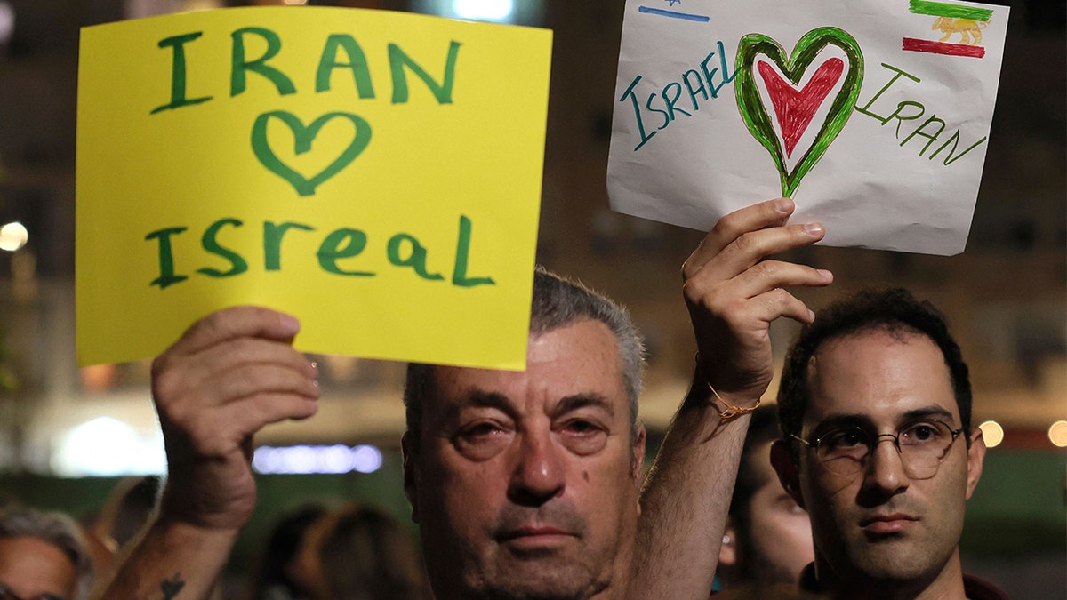 israeli iranians attend demonstration in support of a free iran