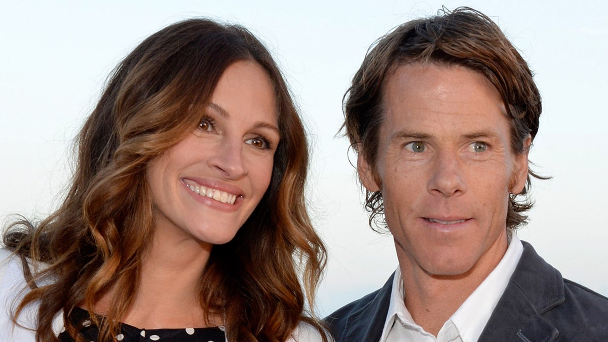 Julia Roberts with Danny Moder 