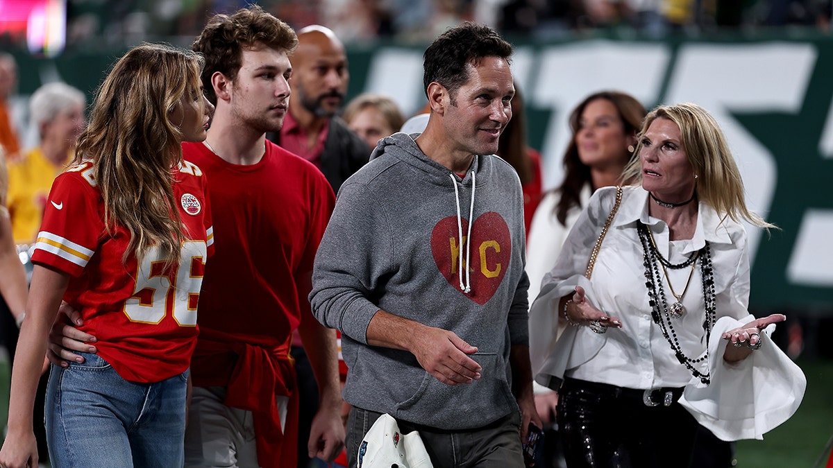 Paul Rudd wears Kansas City Chiefs sweatshirt at New York Jets game with Taylor Swift's boyfriend Travis Kelce
