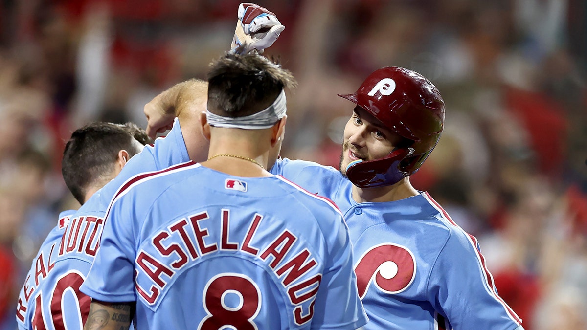 Nick Castellanos leads way for Phillies in NLDS Game 1 win - ESPN