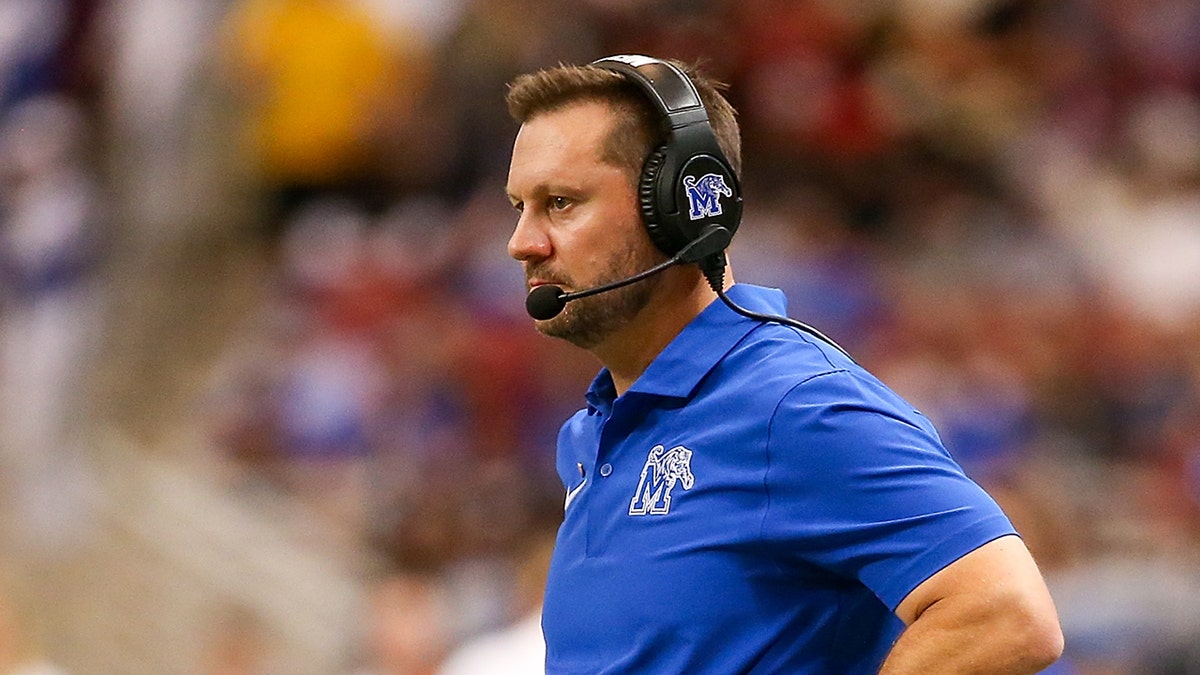 Memphis football's Andres Fox suspended for 1st half of UAB game