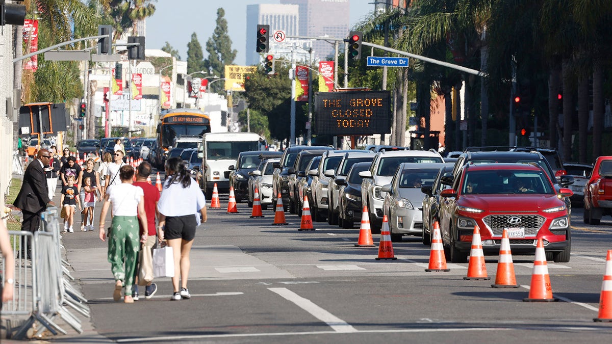 Taylor Swift Eras Tour causa congestione del traffico vicino a The Grove