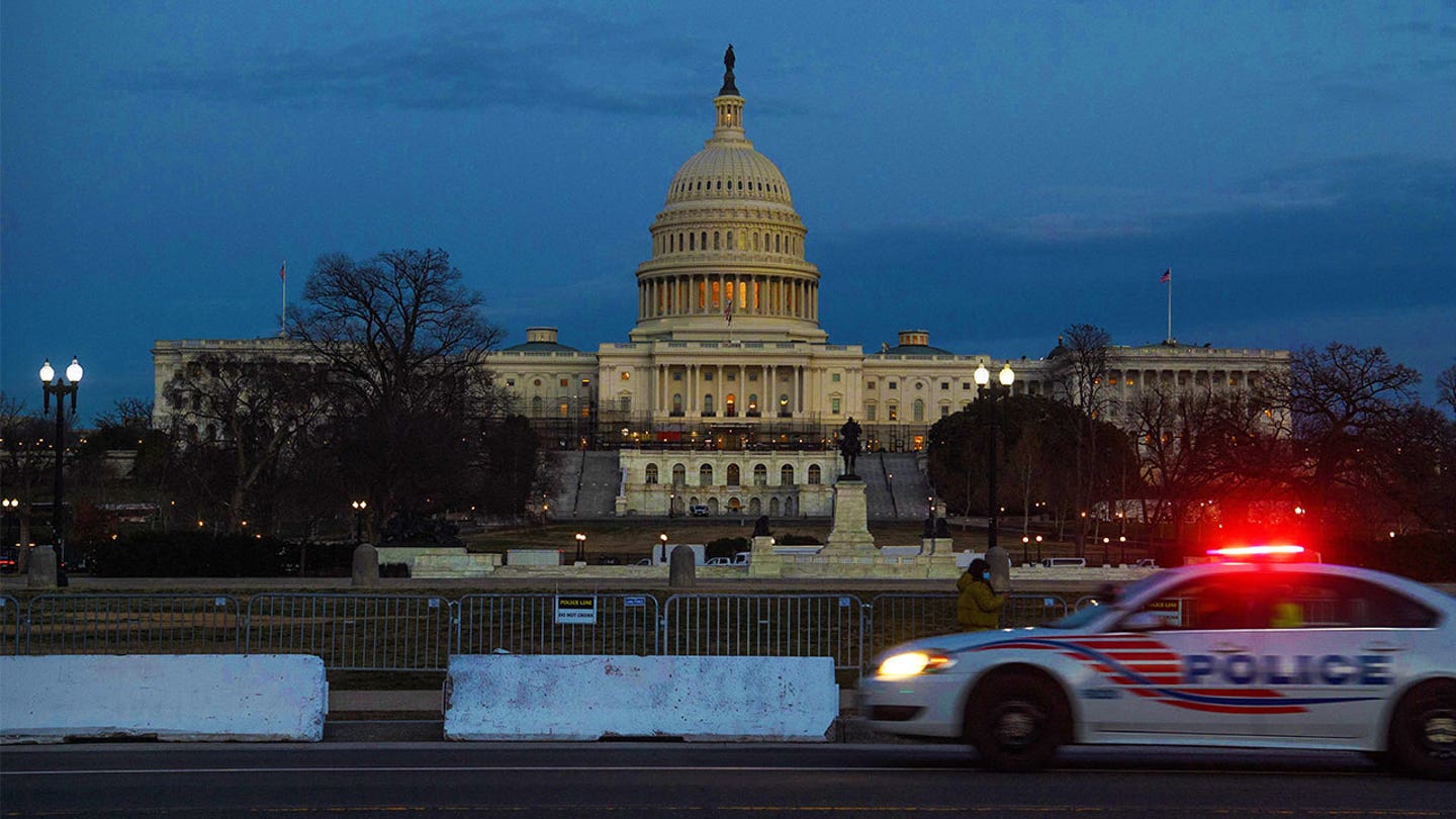 D.C. Bill Aims to Allow Restaurants and Bars to Go Cashless to Combat Crime