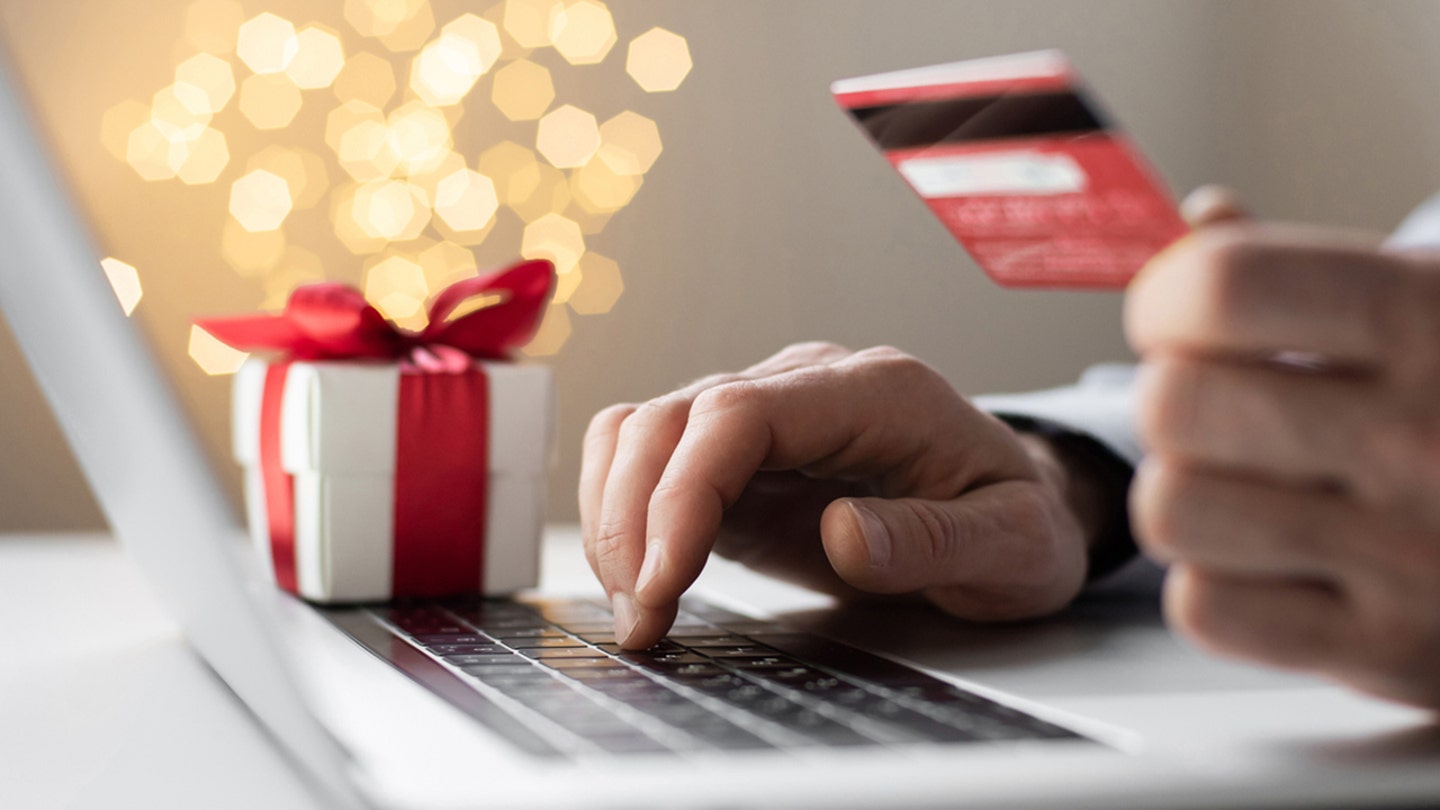 iStock-1350606480 هدايا فاخرة أقل من 500 دولار إذا لم تكن الميزانية مشكلة