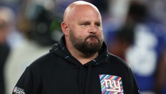 Giants' Brian Daboll tosses tablet in disgust after showing Daniel Jones interception footage