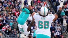 Tyreek Hill says he will pay wages of cameraman suspended for being part of his touchdown celebration