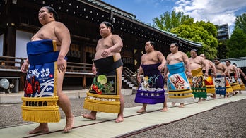 Skinny sumo wrestlers? Height and weight requirements are dropped by sport's governing body