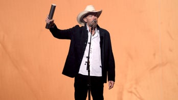 Toby Keith returns to concert stage after stomach cancer diagnosis