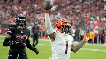 Bengals orchestrate dancing celebration after Logan Wilson interception