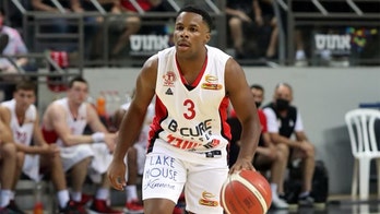 Pro basketball player running youth camps after returning to Israel: ‘A way to brighten their day'