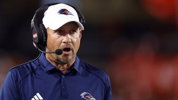 UTSA football coach says finger looks like it was 'smashed by a hammer' after motivation tactic backfires