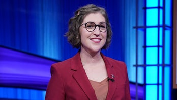 'Jeopardy!' fans reeling after Mayim Bialik appears in new promo: 'Oh no not her again'