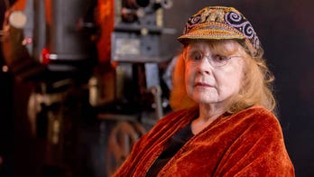 Piper Laurie, three-time Oscar-nominated star of 'Carrie' and 'The Hustler', dies at 91