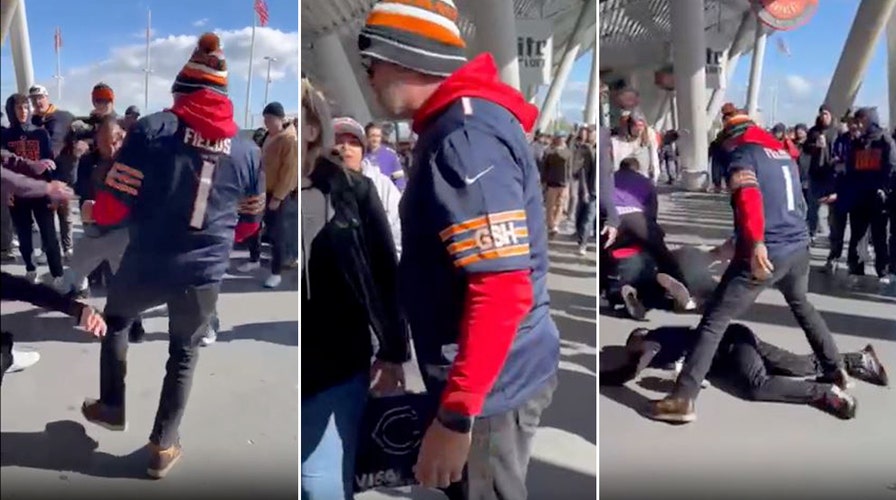 Graphic video: Bears fans get into nasty fight