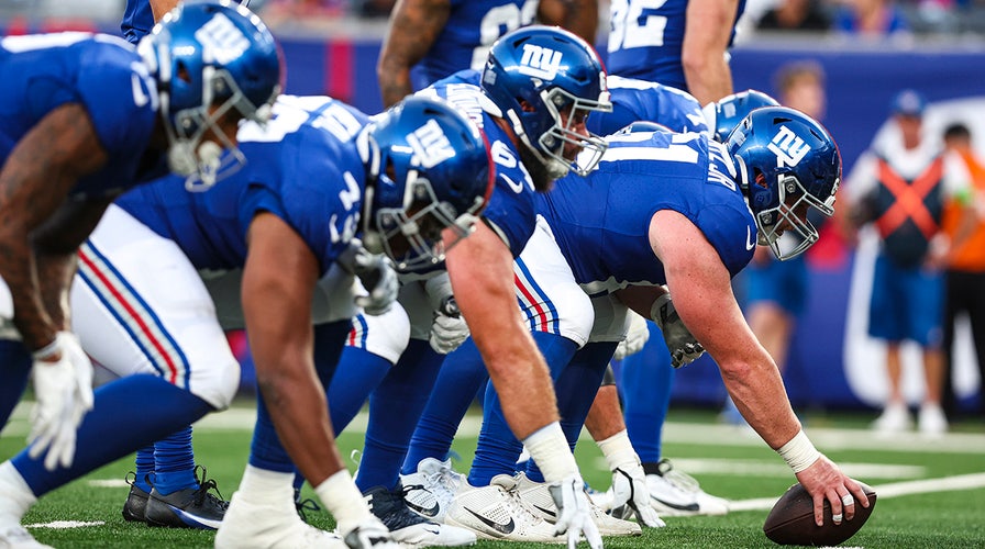 Giants' attempt at 'tush push' play leaves two injured in brutal loss to  Seahawks
