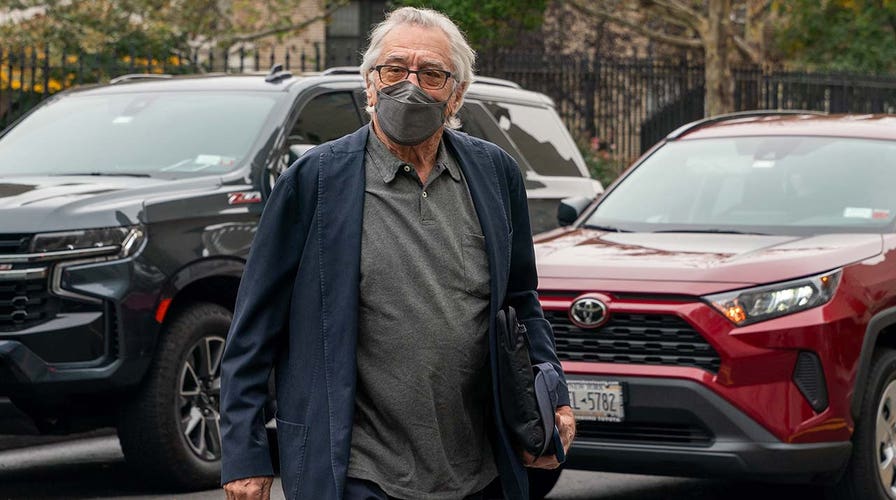 Robert De Niro arrives to court in New York City