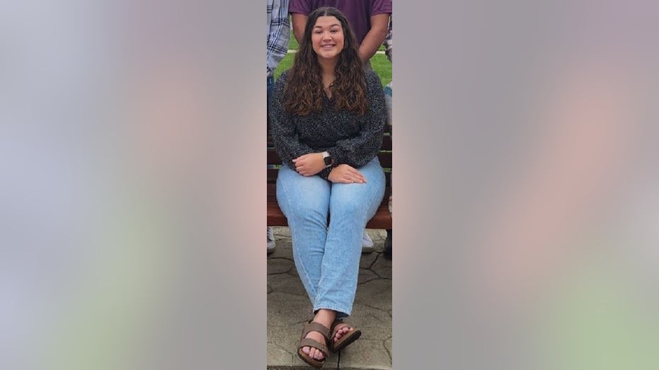 Ohio school: Homecoming queen hopeful collapses and dies