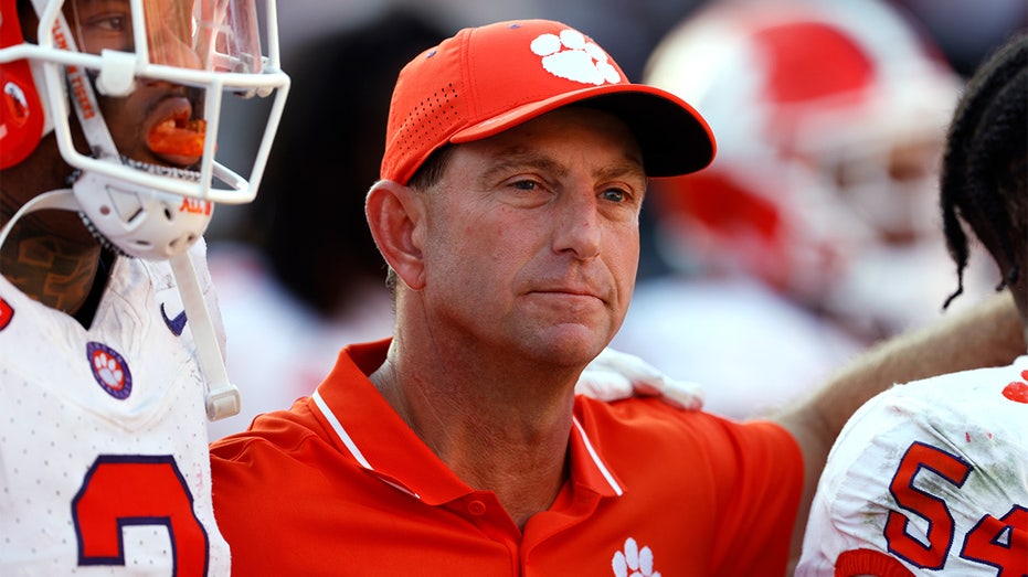 Clemson’s Dabo Swinney unloads on 'smart a--' fan during call-in radio show: ‘You're part of the problem’