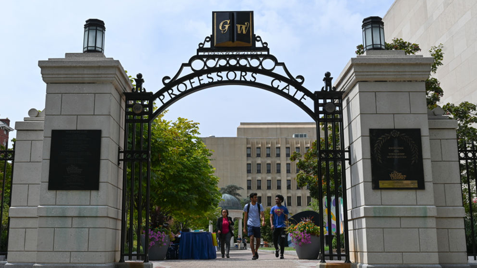 Professor accused of antisemitism leaves U.S. for job in Qatar