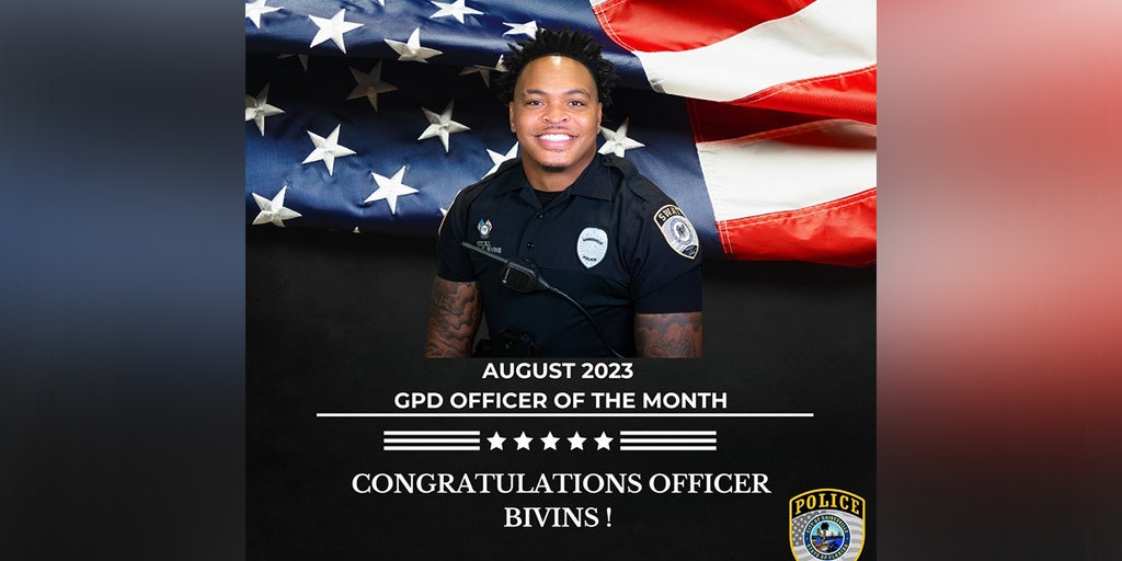 Florida 'Officer of the Month' allegedly drunkenly strangles ex, breaks into her apartment: 'I saw stars' - Vimarsana News