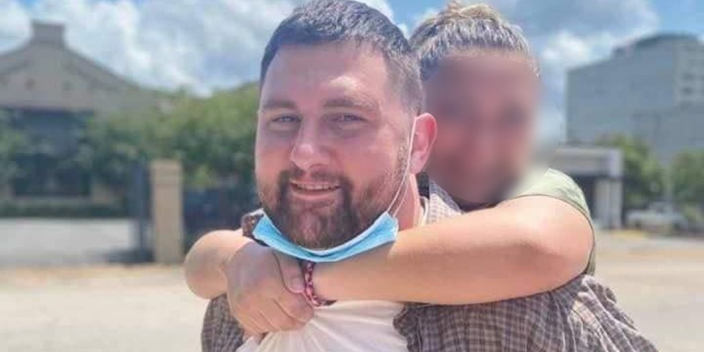 Alabama inmate stabbed, hospitalized for brain surgery: 'Why does my son have a walker?' - Vimarsana News