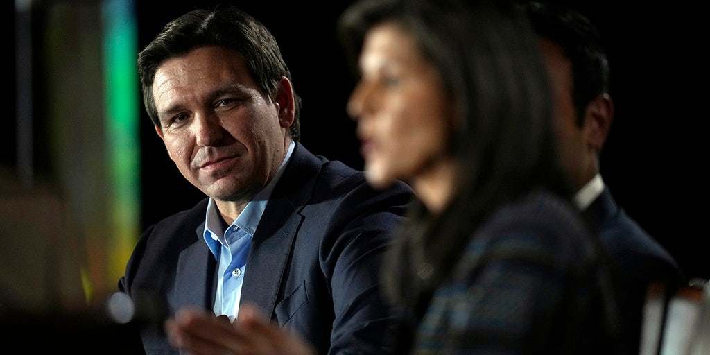 Adviser for Tim Scott's defunct presidential campaign throws new support behind Ron DeSantis in Iowa: report - Vimarsana News