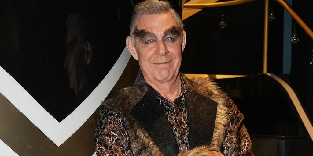 ‘Dancing with the Stars’ contestant Barry Williams, 69, is thankful for fans rooting ‘for the old man’