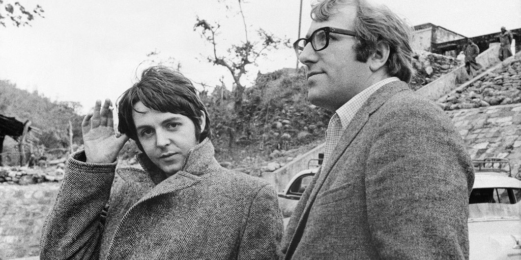 John Lennon's widow Yoko Ono helped Beatles roadie's family after he was killed by police: book - Vimarsana News