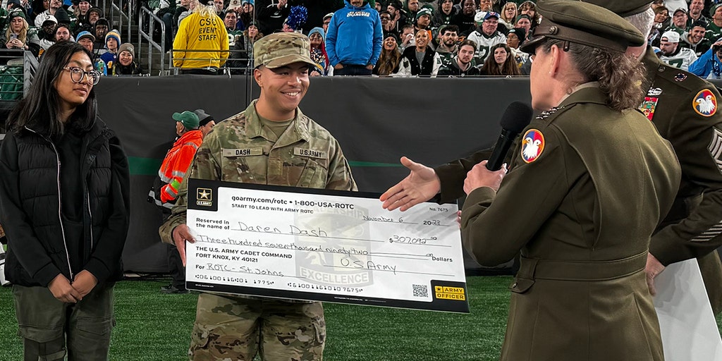 Soldiers in training receive over $1M in college scholarships from US military at NFL game - Vimarsana News