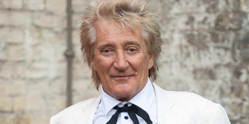 Rod Stewart is a 'very lenient' father to his eight children: 'None have gotten into any serious trouble' - Vimarsana News