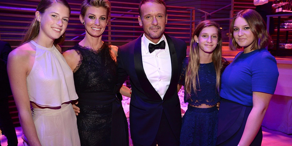 Tim McGraw shares family's creative Christmas tradition: 'Curious to see what they come up with this year' - Vimarsana News
