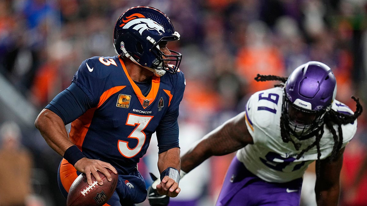 Russell wilson leads broncos deals to fifth consecutive win.