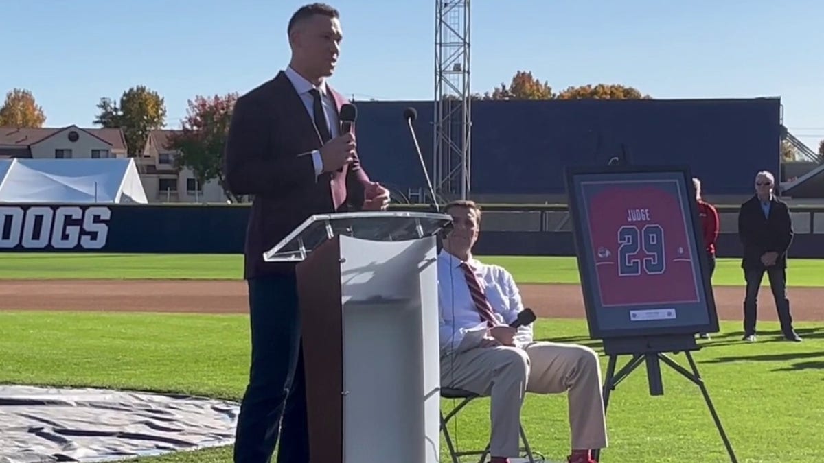 Aaron Judge speaks during ceremony at Fresno State